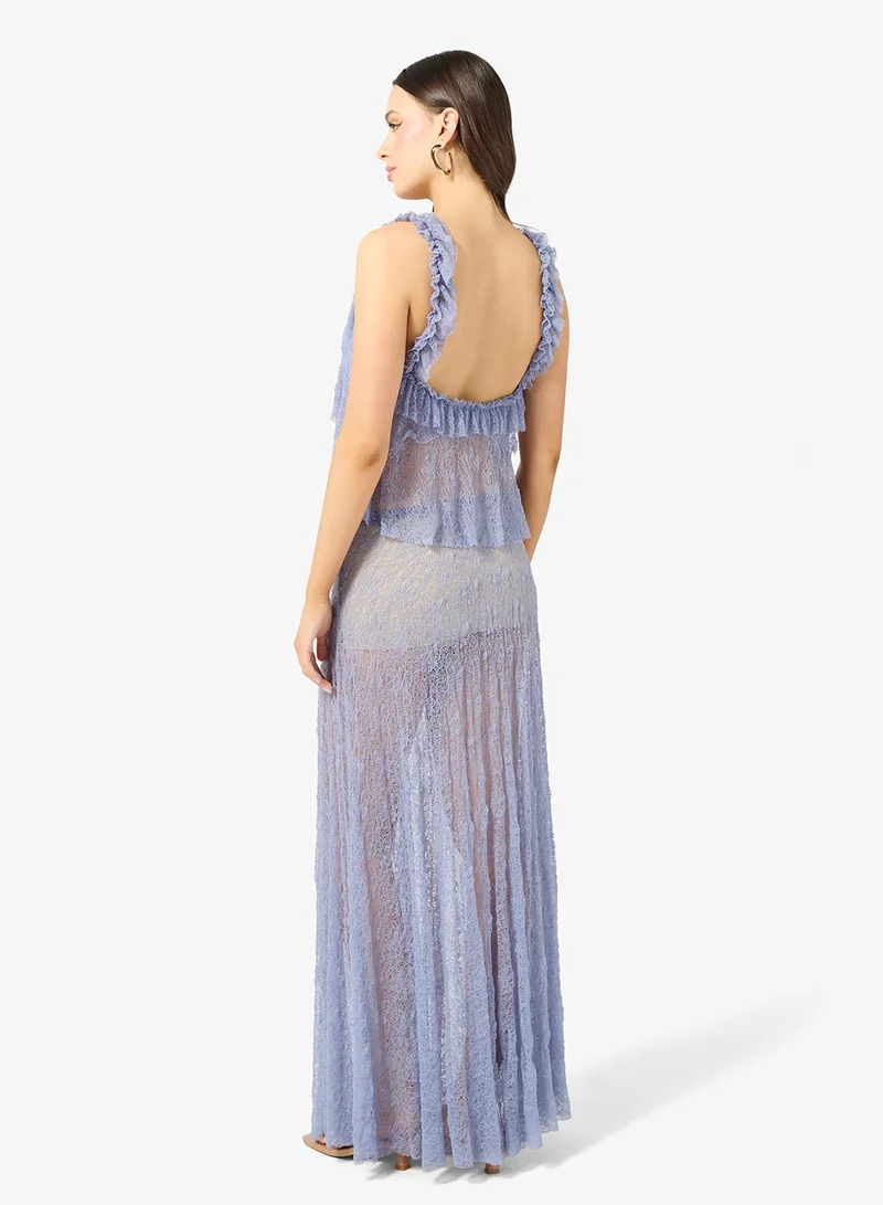 جينجر طقم بلوزة كامي بتفاصيل كشكش وتنورة دانتيل